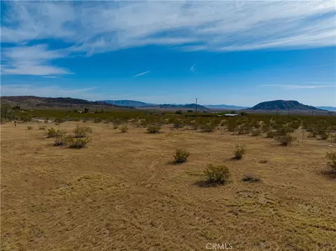 56785 Encantado Rd, Landers, CA 92285 photo 12