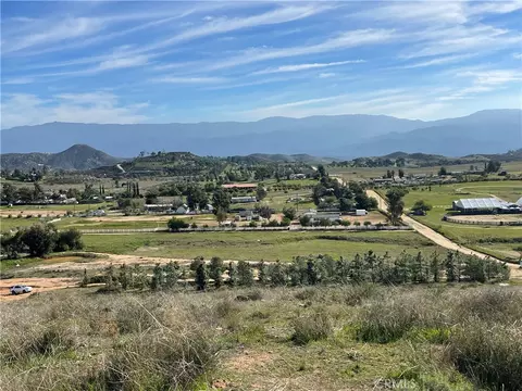 39282 San Ignacio Rd, Hemet, CA 92544