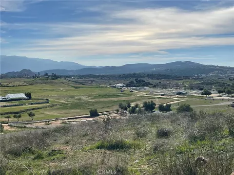 39282 San Ignacio Rd, Hemet, CA 92544