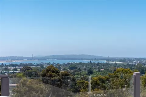 4973 Pacifica Dr, San Diego, CA 92109
