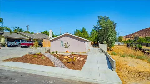414 Granite St, Lake Elsinore, CA 92530