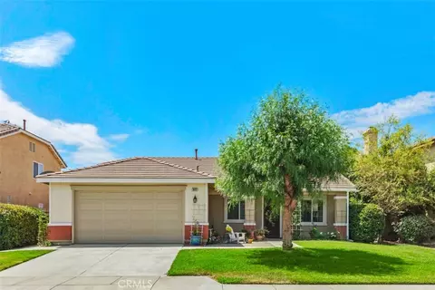 1622 Heather Hill Dr, San Jacinto, CA 92582