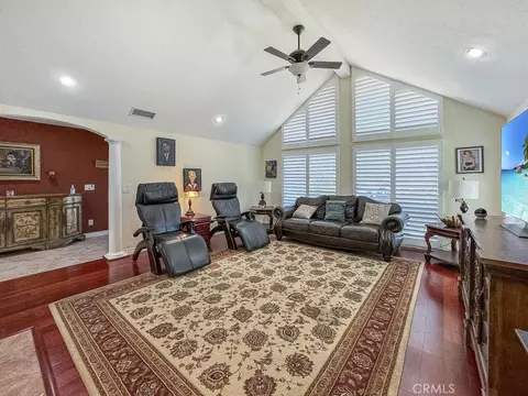 10700 Meadow Glen Way E, Escondido, CA 92026 photo 2