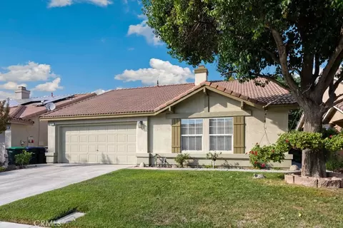 1953 Kensington Dr, San Jacinto, CA 92583