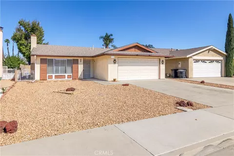 2221 El Rancho Cir, Hemet, CA 92545