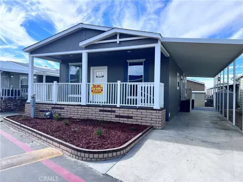 1445 W Florida Ave #32, Hemet, CA 92543