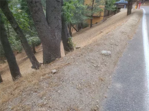 709 Arosa Dr, Crestline, CA 92325 photo 2