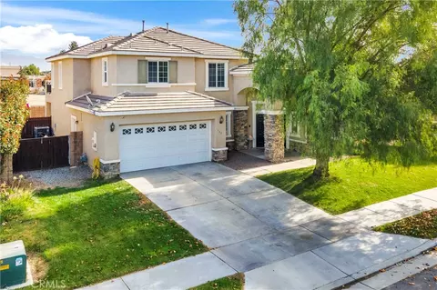 750 Shiraz Dr, Hemet, CA 92545