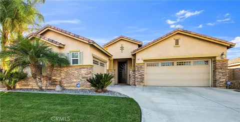 961 Indiangrass Dr, Hemet, CA 92545