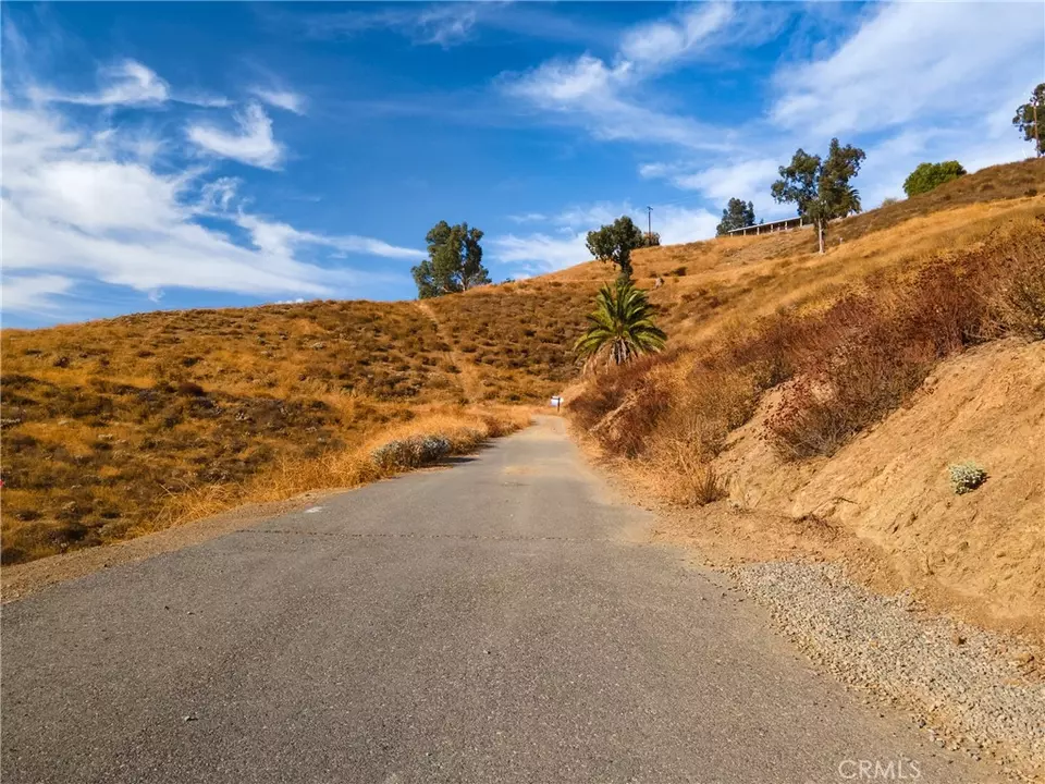  35 Lake View Ave, Lake Elsinore, CA 92530 photo 4