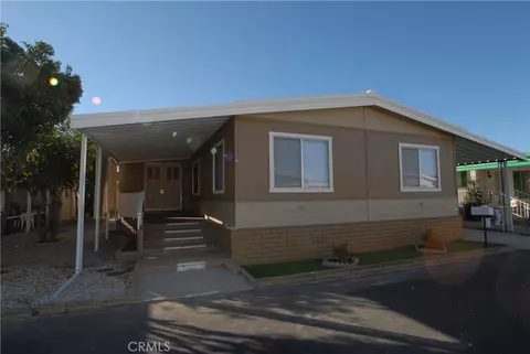 881 N Lake St #306, Hemet, CA 92544