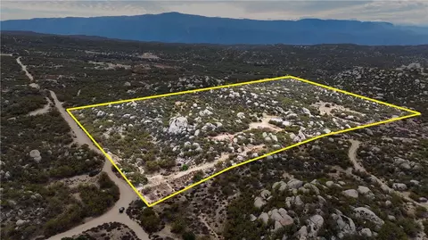 10 Sycamore Springs Rd, Aguanga, CA 92536