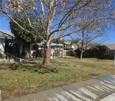 345 Buckingham Dr, San Jacinto, CA 92583