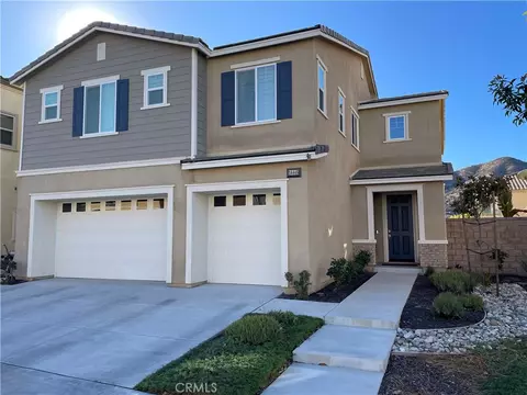 24445 Paxton Ln, Lake Elsinore, CA 92532