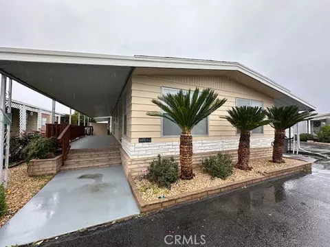 881 N Lake St #262, Hemet, CA 92544