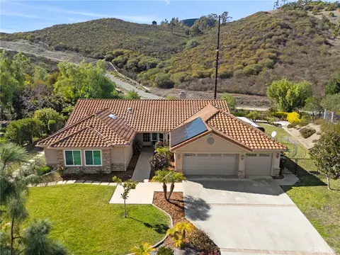 2209 Willowbrook St, Escondido, CA 92029