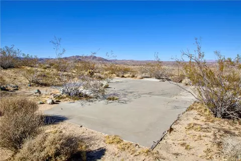 1040 Sullivan Rd, Joshua Tree, CA 92252