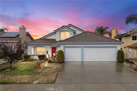 32405 Oak Knoll Ln, Lake Elsinore, CA 92530