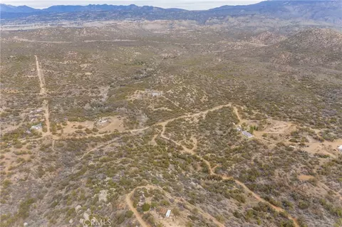 71 Rimrock Canyon Rd, Anza, CA 92539