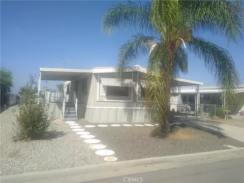 26097 Fountain Palm Dr, Homeland, CA 92548