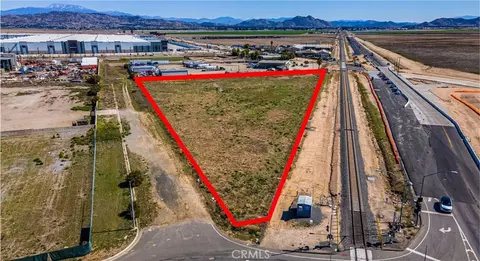 0 Case, Perris, CA 92570 photo 2