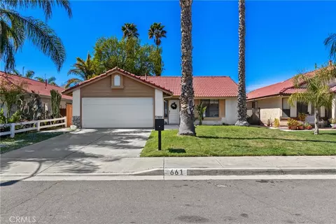 661 Boston St, Hemet, CA 92545