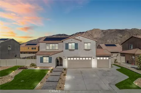 879 Canopy Ln, San Jacinto, CA 92583
