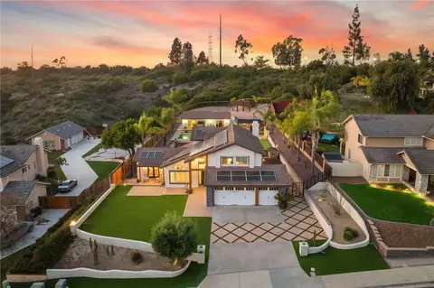 555 Trailridge Dr, Bonita, CA 91902