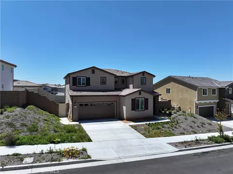 33045 Chiffon Ln, Winchester, CA 92596