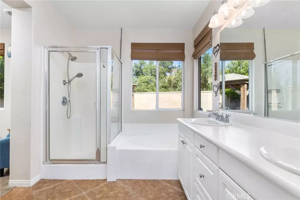 Bath - 27335 Wedgewood Way, Murrieta, CA 92562 photo 2 of 3