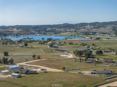448 Comanche Ct, Aguanga, CA 92536