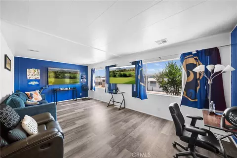 9391 California Ave #56, Riverside, CA 92503