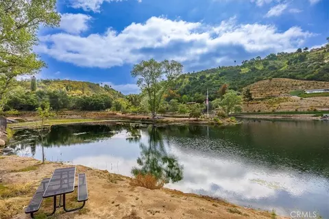 View/Area - 40057 S Shore Rd, Fallbrook, CA 92028 photo 9 of 20