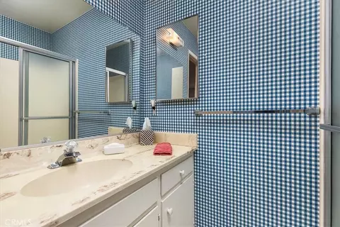 Bath - 40057 S Shore Rd, Fallbrook, CA 92028 photo 4 of 4