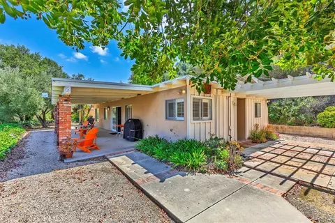 Exterior - 40057 S Shore Rd, Fallbrook, CA 92028 photo 3 of 11