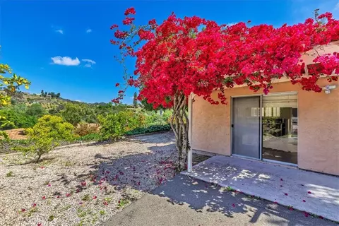 Exterior - 40057 S Shore Rd, Fallbrook, CA 92028 photo 9 of 11