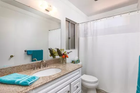 Bath - 40057 S Shore Rd, Fallbrook, CA 92028 photo 1 of 4