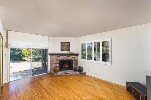 Living - 40057 S Shore Rd, Fallbrook, CA 92028 photo 4 of 4