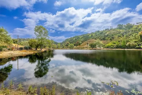View/Area - 40057 S Shore Rd, Fallbrook, CA 92028 photo 5 of 20