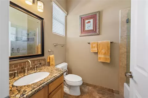 Bath - 44195 Sunset Ter, Temecula, CA 92590 photo 1 of 6