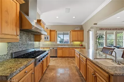 Kitchen - 44195 Sunset Ter, Temecula, CA 92590 photo 2 of 5
