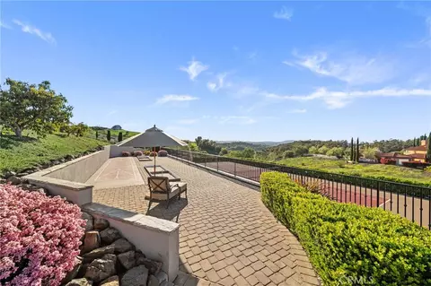 Exterior - 44195 Sunset Ter, Temecula, CA 92590 photo 22 of 28