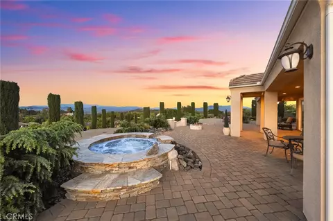 Exterior - 44195 Sunset Ter, Temecula, CA 92590 photo 21 of 28