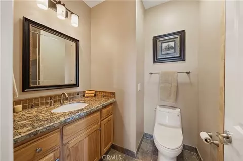 Bath - 44195 Sunset Ter, Temecula, CA 92590 photo 4 of 6