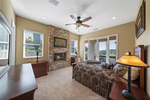 Bedroom - 44195 Sunset Ter, Temecula, CA 92590 photo 3 of 4
