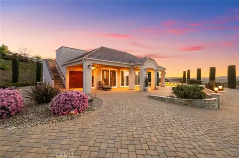 Exterior - 44195 Sunset Ter, Temecula, CA 92590 photo 6 of 28
