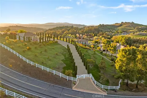 View/Area - 44195 Sunset Ter, Temecula, CA 92590 photo 2 of 4