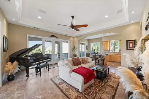 Living - 44195 Sunset Ter, Temecula, CA 92590 photo 2 of 2
