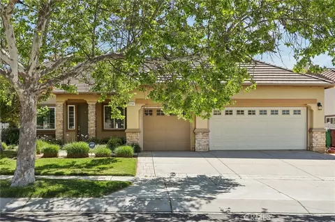1704 Golden Way, Beaumont, CA 92223