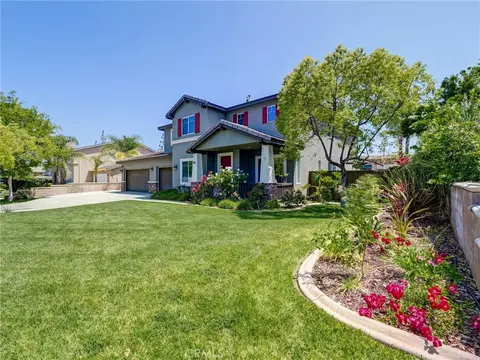 8242 Daisy Ln, Riverside, CA 92508